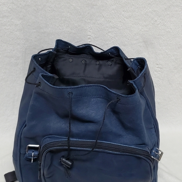 VINTAGE 70s Indigo Blue Textured Leather Large Backpack Overnight Weekend Bag - Picture 13 of 16